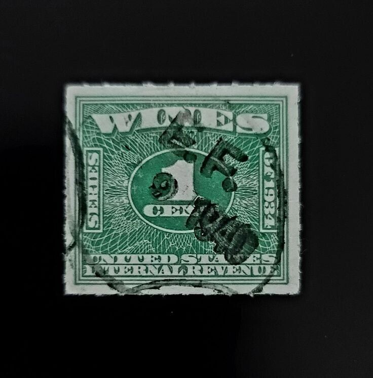 5645801