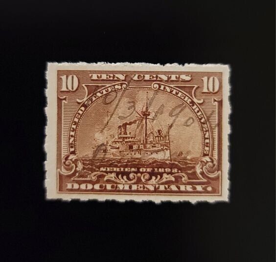 5592492