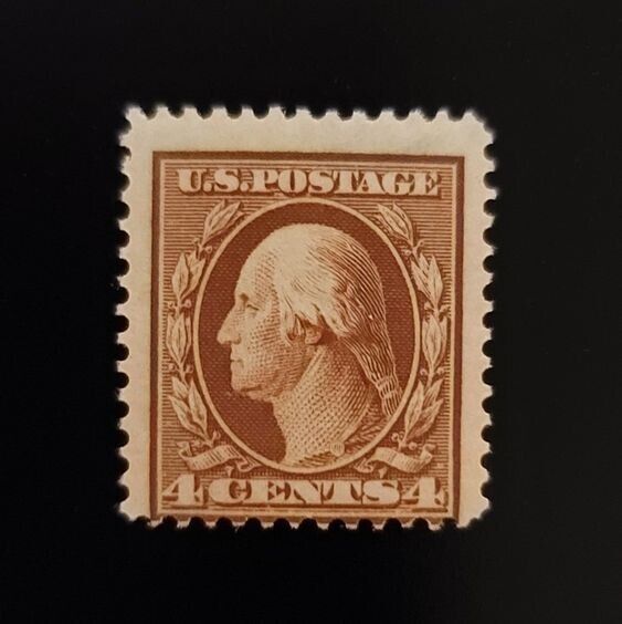 5548320