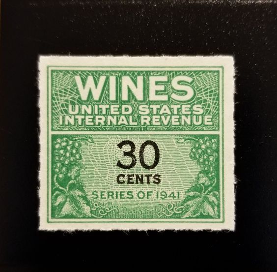5592489